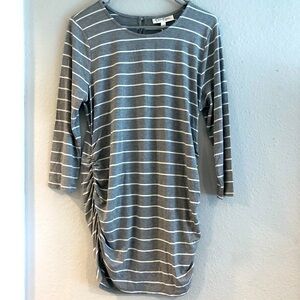 Jessica Simpson Gray and White Striped Maternity Top Ruched Sides size Large